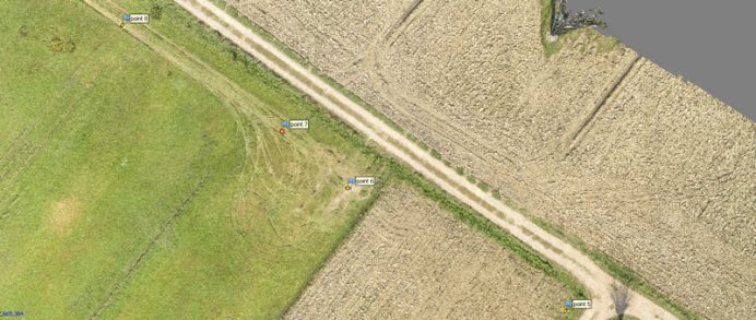 Immagine che mostra marker corrispondenti a punti di appoggio in Agisoft Photoscan